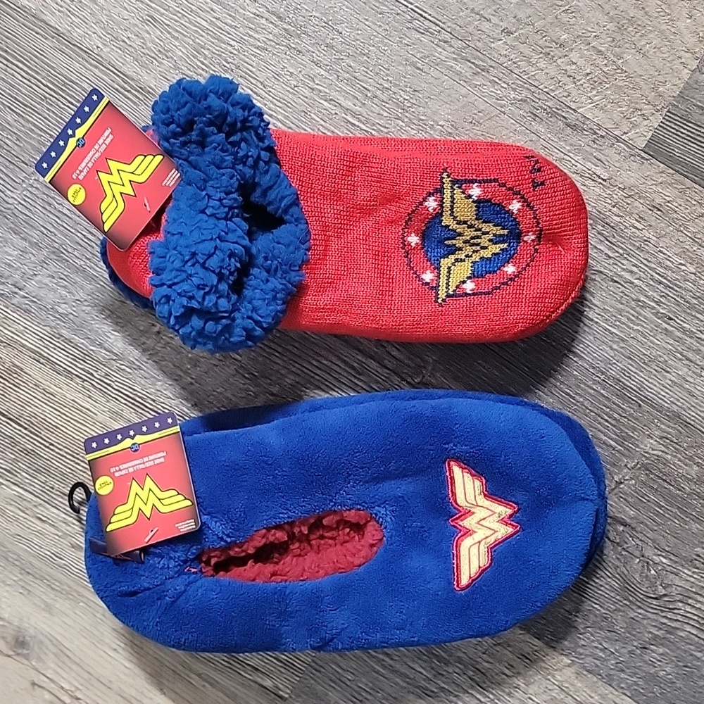 Wonder woman slippers booties socks